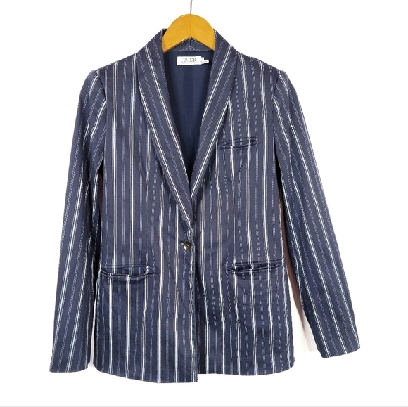 AMUR Navy Lauren Blazer - Picture 2 of 10